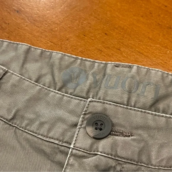 Vuori Men’s Collins Chino Pant Gray 30 Tailored Stretch Twill Sueded Cotton